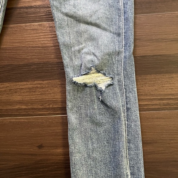 A&F The Super Skinny Ankle High Rise Jeans - Picture 5 of 7